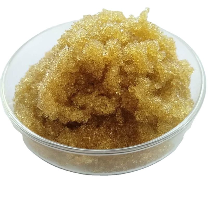 Résine d'échange de cations fortement acide de haute efficacité jaune pâle 001*7 pour applications d'adoucissement de l'eau